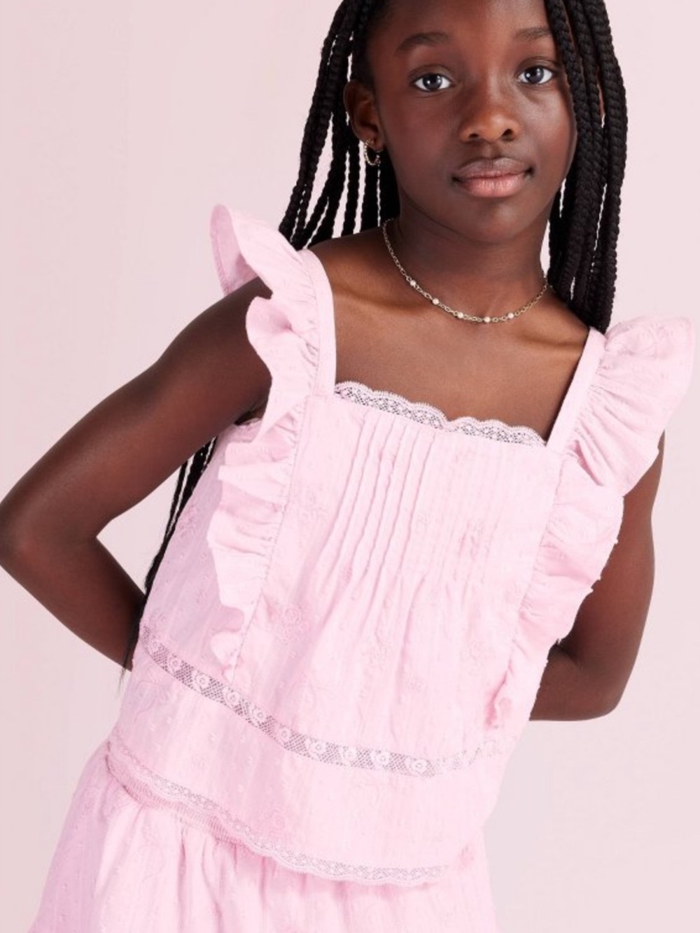 BNWT Rebecca Alouette
Rose Embroidery Ruffle
Tank
LoveShackFancy x Target 8,9